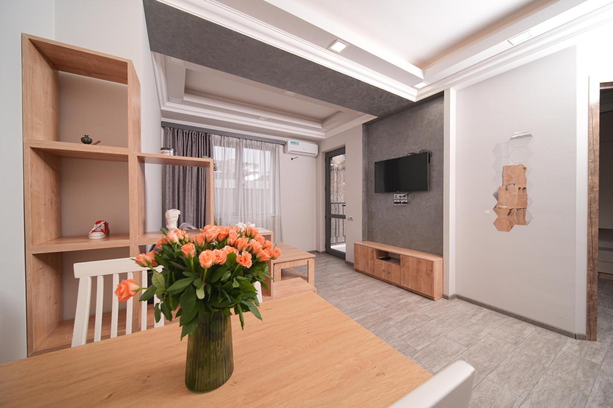 Cozy Apartments In The City Centre By Sweet Home Jereván Kültér fotó